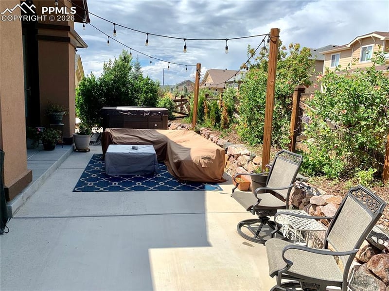 7215 Rim Bluff Ln, Colorado Springs, CO 80927