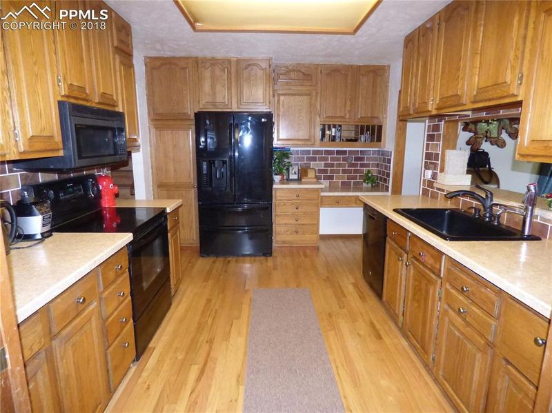 7217 Ross Dr, Colorado Springs, CO 80920