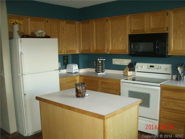 7220 Ashley Dr, Colorado Springs, CO 80922