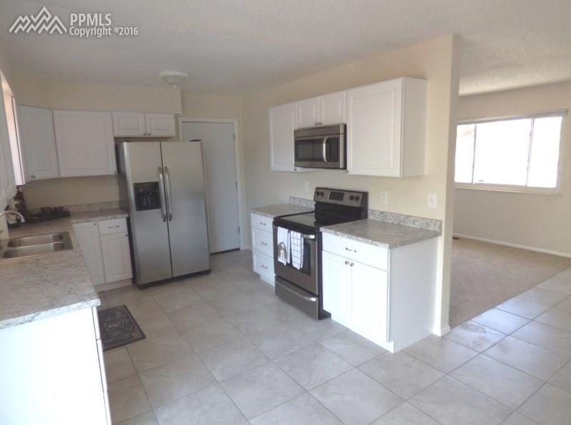 7225 S Sioux Cir, Colorado Springs, CO 80915