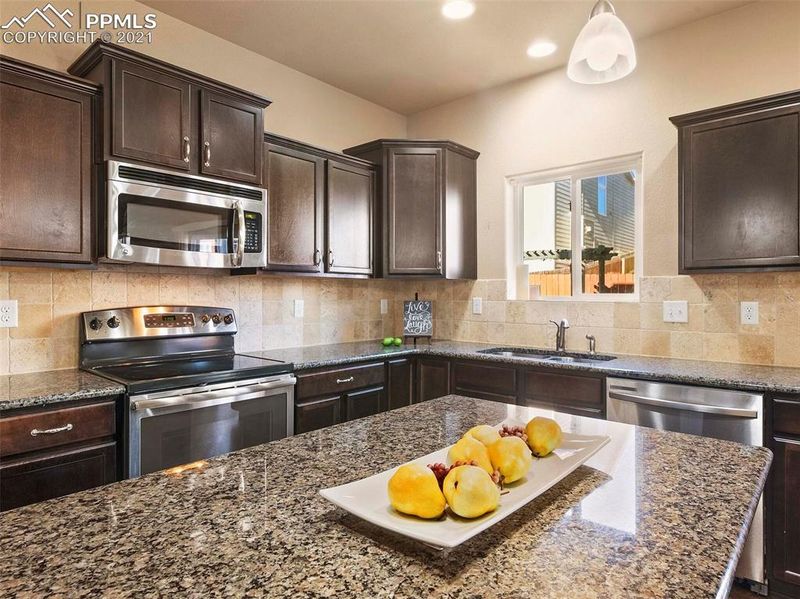 7228 Cat Tail Creek Dr, Colorado Springs, CO 80923
