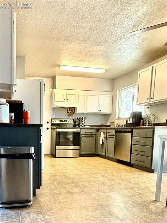 7245 Hermits Hollow Ct, Colorado Springs, CO 80911