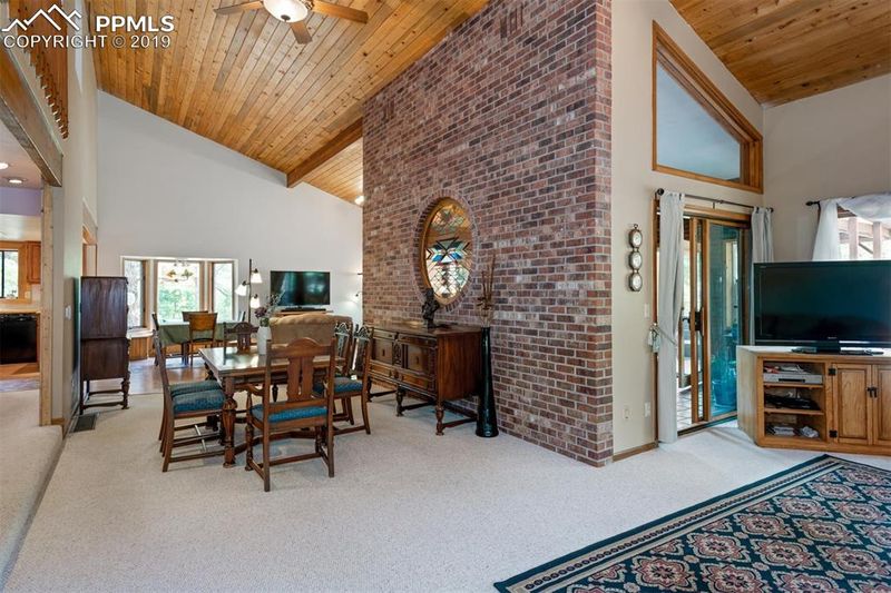 7249 Perry Park Blvd, Larkspur, CO 80118