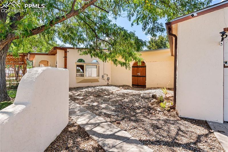 725 S David Dr, Pueblo, CO 81007
