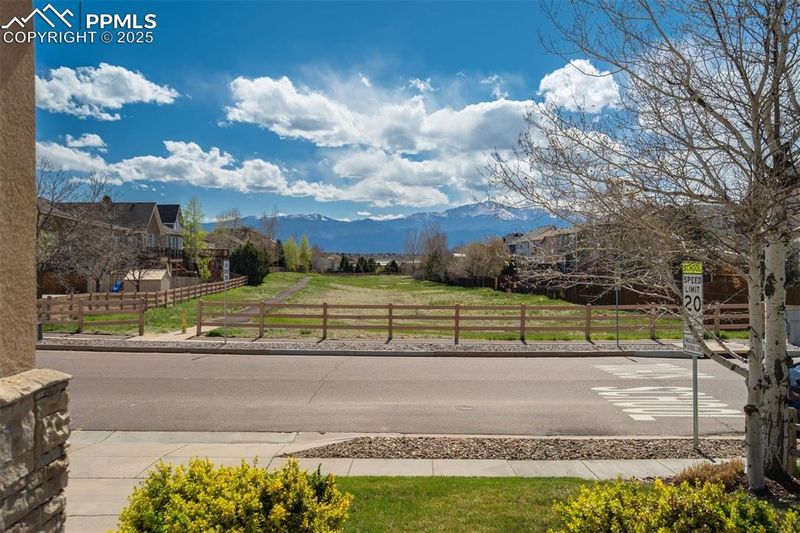 7253 Range Ranch Dr, Colorado Springs, CO 80923
