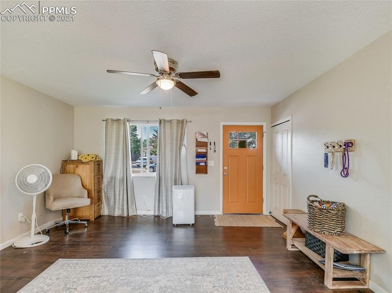 7259 N Sioux Cir, Colorado Springs, CO 80915