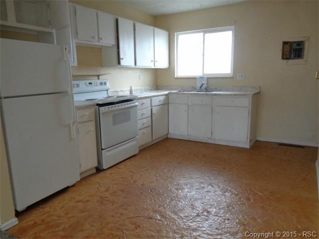 726 Winnepeg Dr, Colorado Springs, CO 80910
