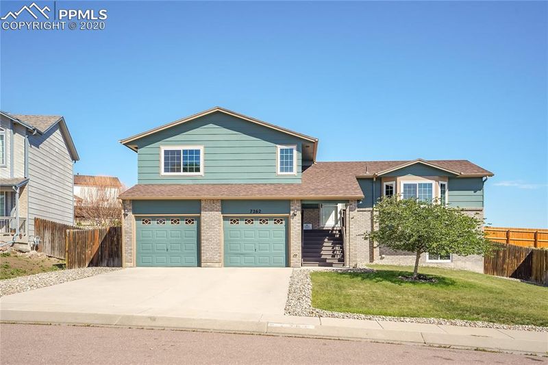 7262 Sue Ln, Colorado Springs, CO 80925