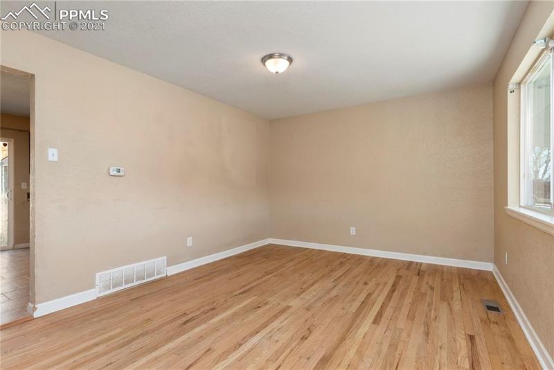 727 Cardinal St, Colorado Springs, CO 80911