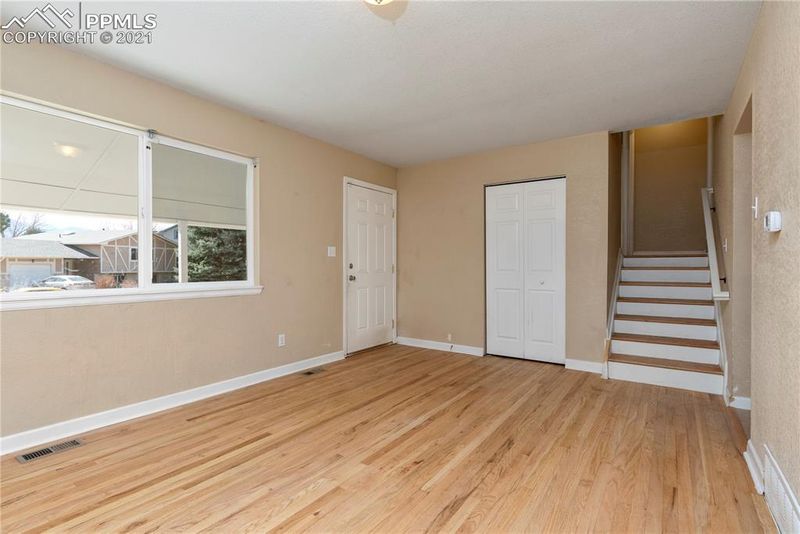 727 Cardinal St, Colorado Springs, CO 80911