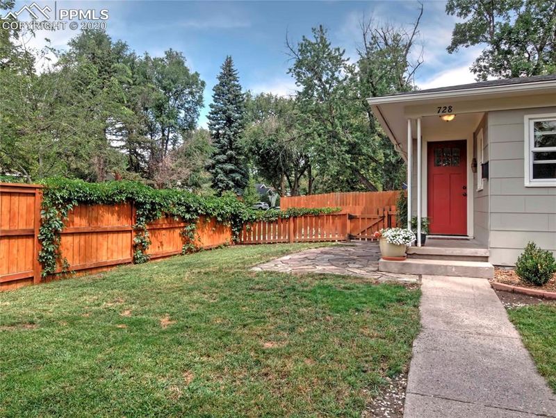 728 E Uintah St, Colorado Springs, CO 80903