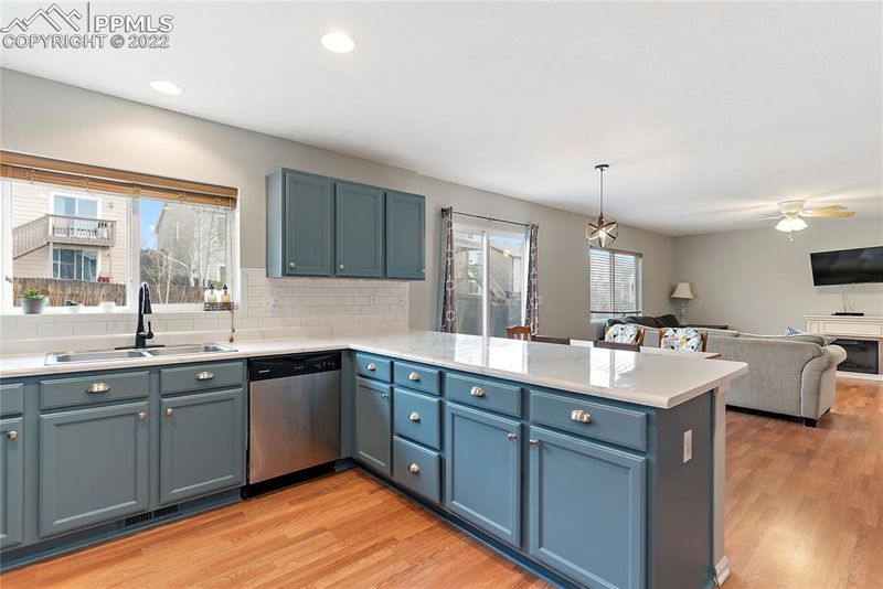 7284 Edgebrook Dr, Colorado Springs, CO 80922