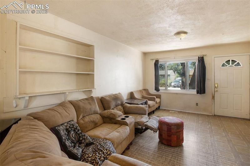 73 Goret Dr, Colorado Springs, CO 80911