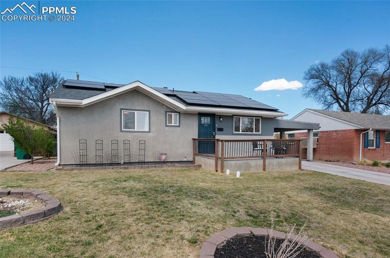73 Hanson Ln, Pueblo, CO 81001