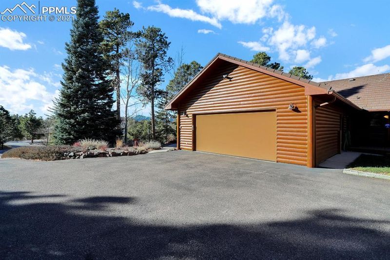 730 Woodmoor Dr, Monument, CO 80132