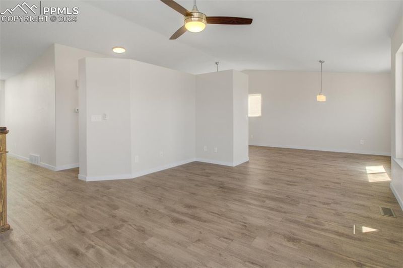 731 Foxwood Dr, Colorado Springs, CO 80911