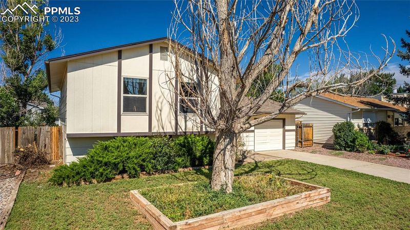 7320 Sneffels St, Colorado Springs, CO 80911