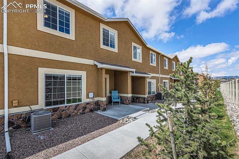 7325 Forest Meadows Ave, Colorado Springs, CO 80908