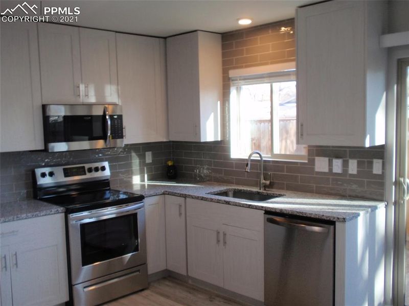 733 Alexander Rd #B, Colorado Springs, CO 80909
