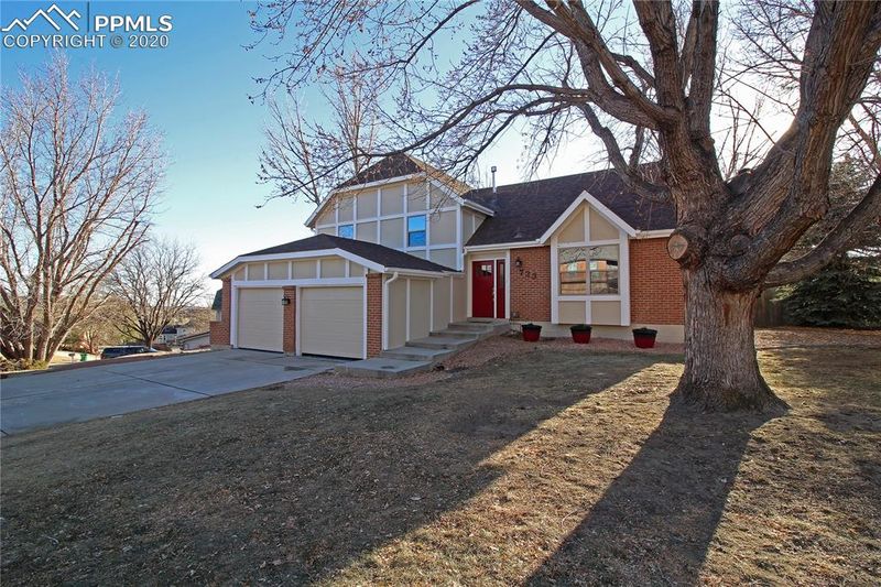 733 S Grey Eagle Cir, Colorado Springs, CO 80919