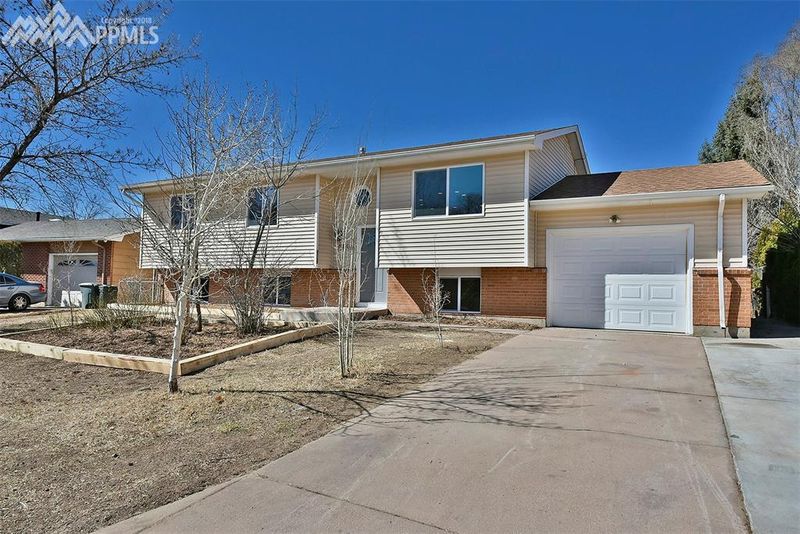 7330 Caballero Dr, Colorado Springs, CO 80911