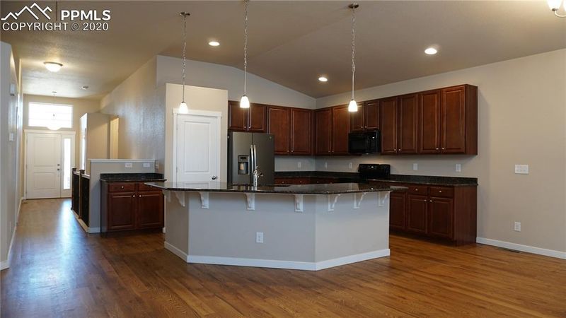 7334 Peachleaf Dr, Colorado Springs, CO 80925