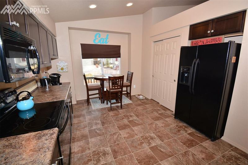 7337 Legend Hill Dr, Colorado Springs, CO 80923