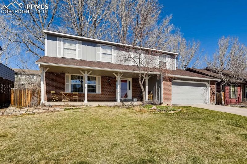 734 Saddlemountain Rd, Colorado Springs, CO 80919