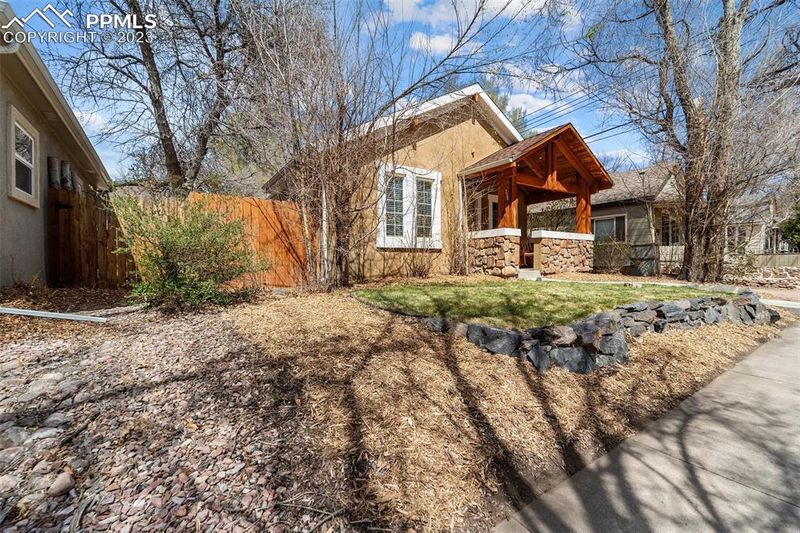 734 E Uintah St, Colorado Springs, CO 80903