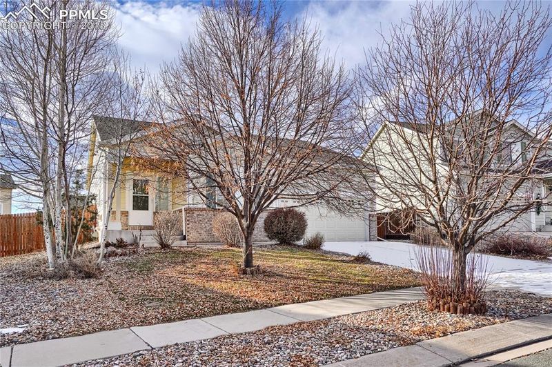 7341 Far Hill Dr, Colorado Springs, CO 80922
