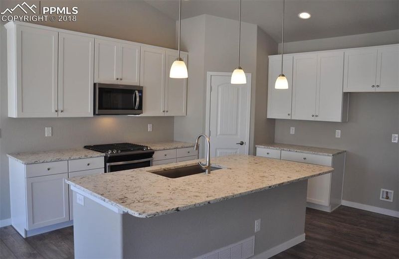 7341 Glen Forest Ln, Colorado Springs, CO 80927