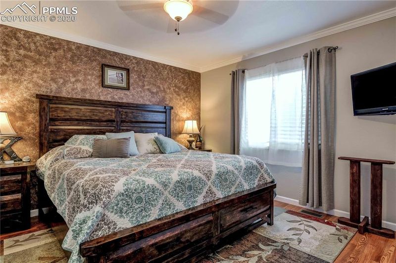 7349 Flathead Lake Dr, Colorado Springs, CO 80923