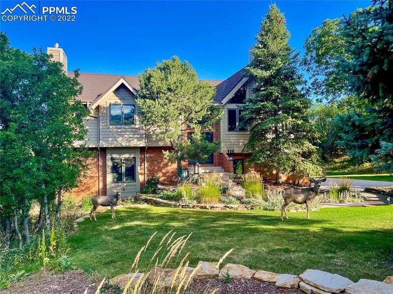 735 Palomar Ln, Colorado Springs, CO 80906