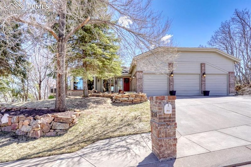 735 Tyco Ct, Colorado Springs, CO 80906