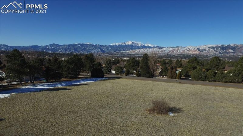 7351 Bell Dr, Colorado Springs, CO 80920