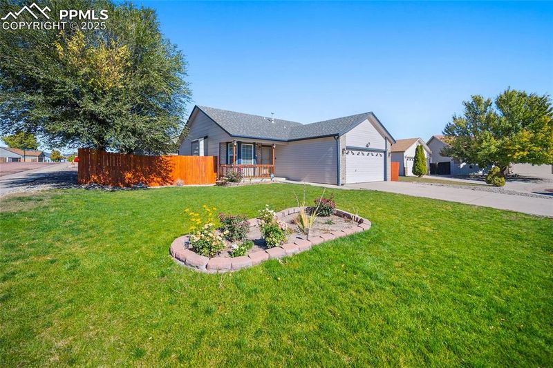 7357 Banberry Dr, Colorado Springs, CO 80925