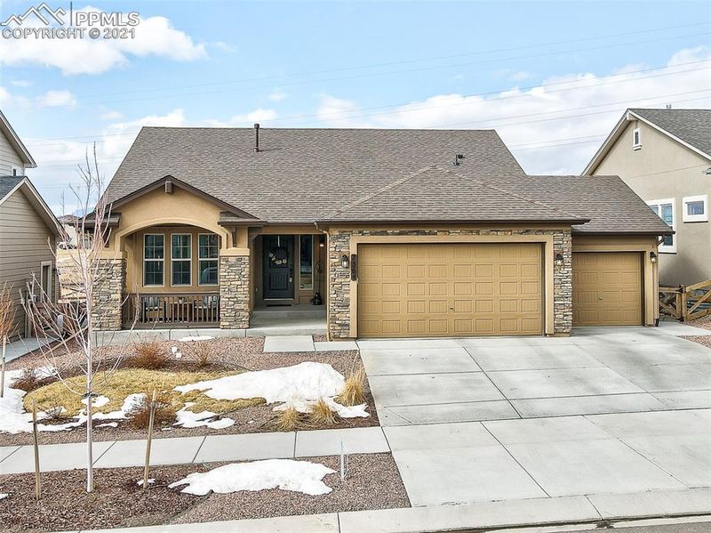 7364 Rim Bluff Ln, Colorado Springs, CO 80927