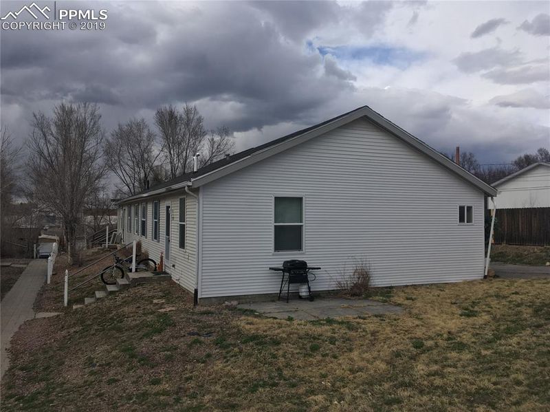 737 E Cucharras St, Colorado Springs, CO 80903