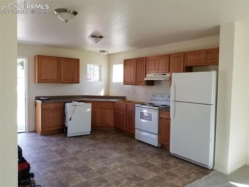737 E Cucharras St, Colorado Springs, CO 80903