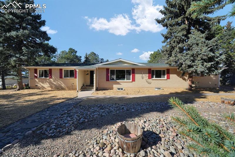 7374 Walker Dr, Colorado Springs, CO 80920