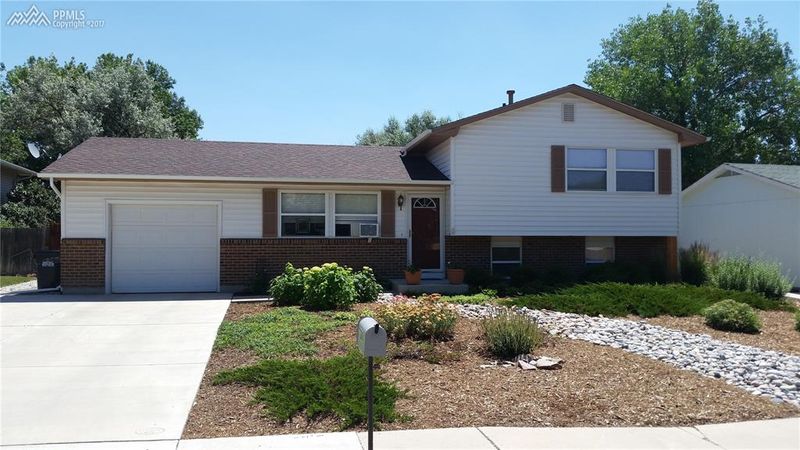 7388 Colonial Dr, Fountain, CO 80817