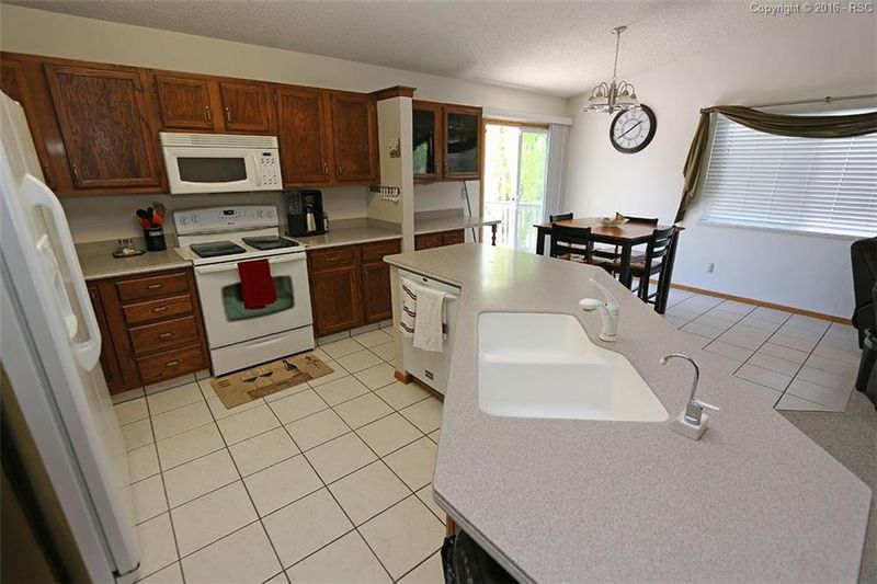 7395 Windy Peak Dr, Colorado Springs, CO 80911