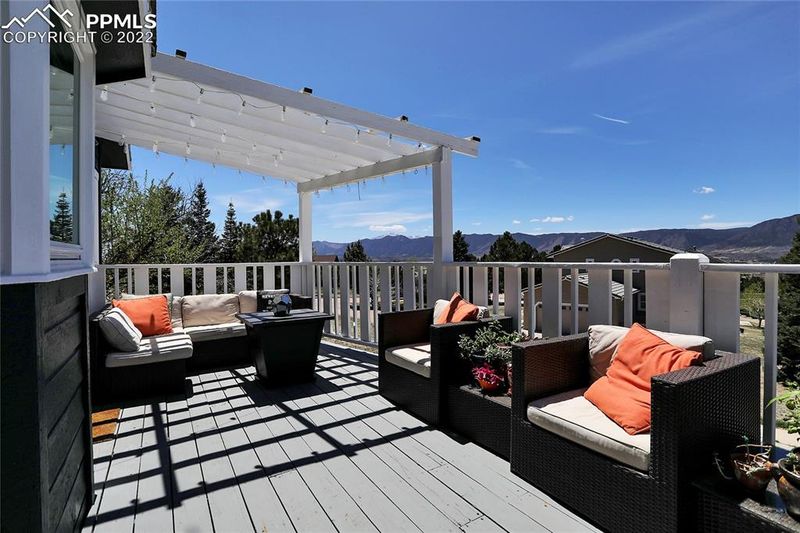 740 W Caribou Dr, Monument, CO 80132