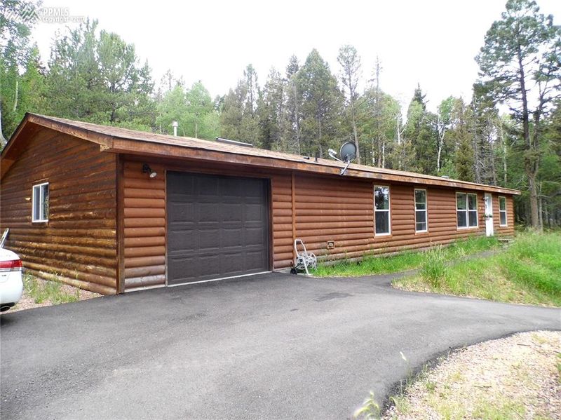 740 Jolly Rogue Dr, Divide, CO 80814