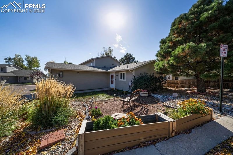 7404 Casa Grande Ct, Colorado Springs, CO 80920