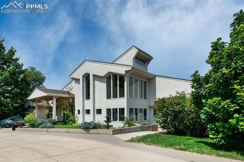 741 Stonemoor Ct, Pueblo, CO 81005
