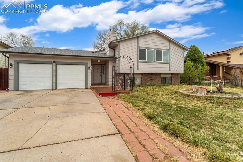 7425 Painted Rock Dr, Colorado Springs, CO 80911