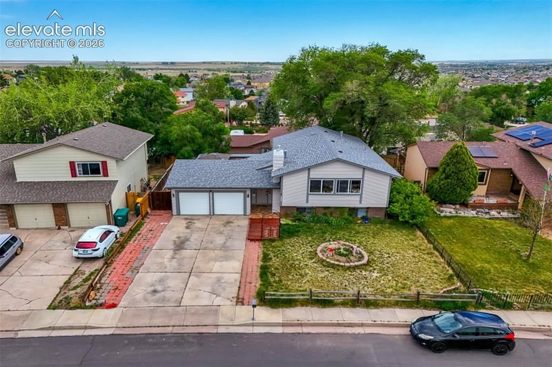 7425 Painted Rock Dr, Colorado Springs, CO 80911