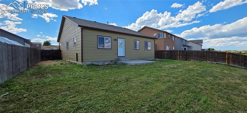 7429 Sun Prairie Dr, Colorado Springs, CO 80925