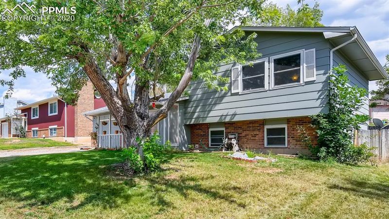 7432 Colonial Dr, Fountain, CO 80817